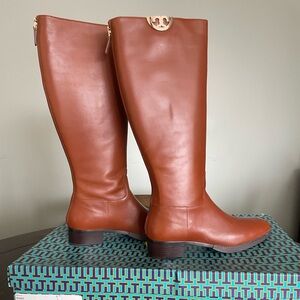 Tory Burch Sidney Boot Hi Veg, Penny Brown. US 11